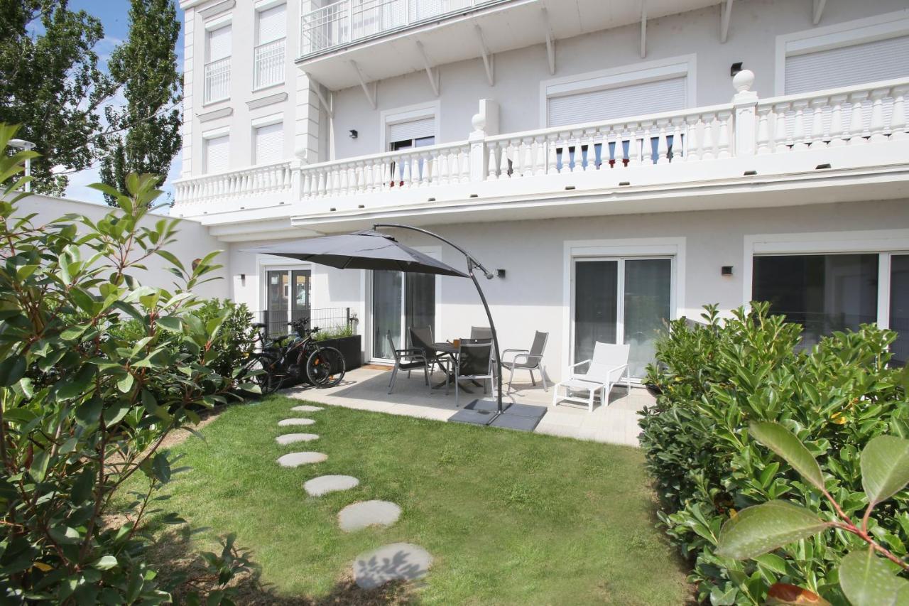 25H Spa-Residenz Pools In & Out, Private Garden & Beach นอยซีเดิลอัมเซ ภายนอก รูปภาพ