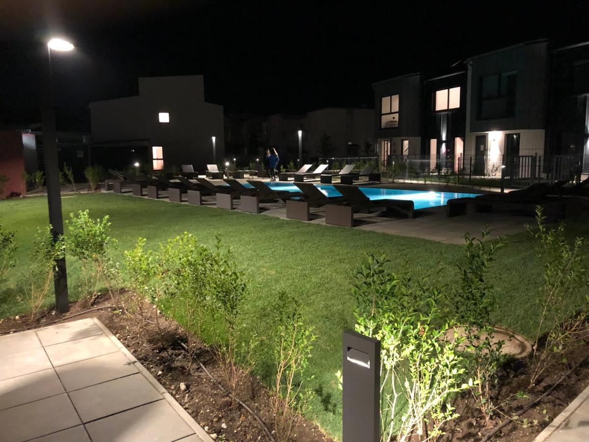 25H Spa-Residenz Pools In & Out, Private Garden & Beach นอยซีเดิลอัมเซ ภายนอก รูปภาพ